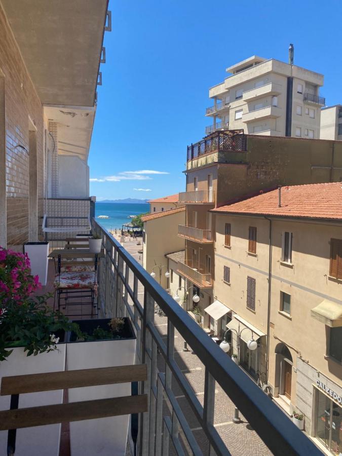 Affittacamere Via Roma 12 Follonica Εξωτερικό φωτογραφία