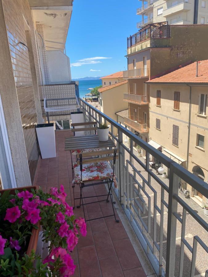 Affittacamere Via Roma 12 Follonica Εξωτερικό φωτογραφία